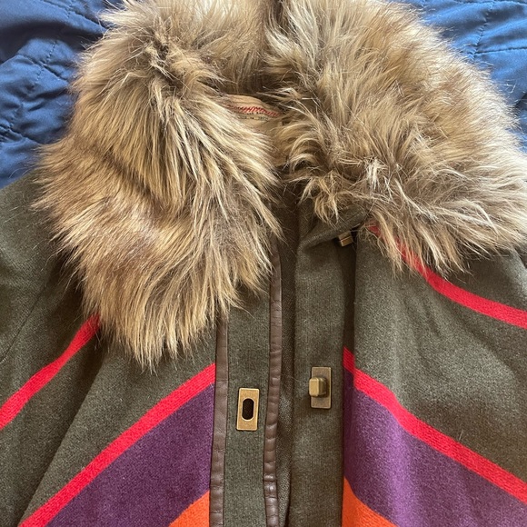 Anthropologie Cartonnier Chevron Sweep Poncho - Picture 5 of 9